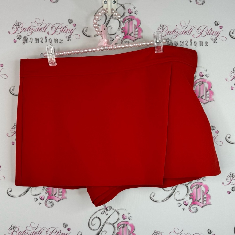 Zara shorts skirt skort bright Vibrant Red Women's Skorts